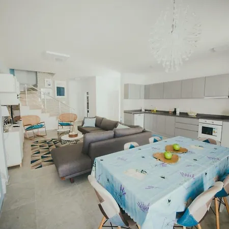Трехкомнатные Апартаменты В Жилом Комплексе Caesar Beach D3 Flat4 * Boghaz